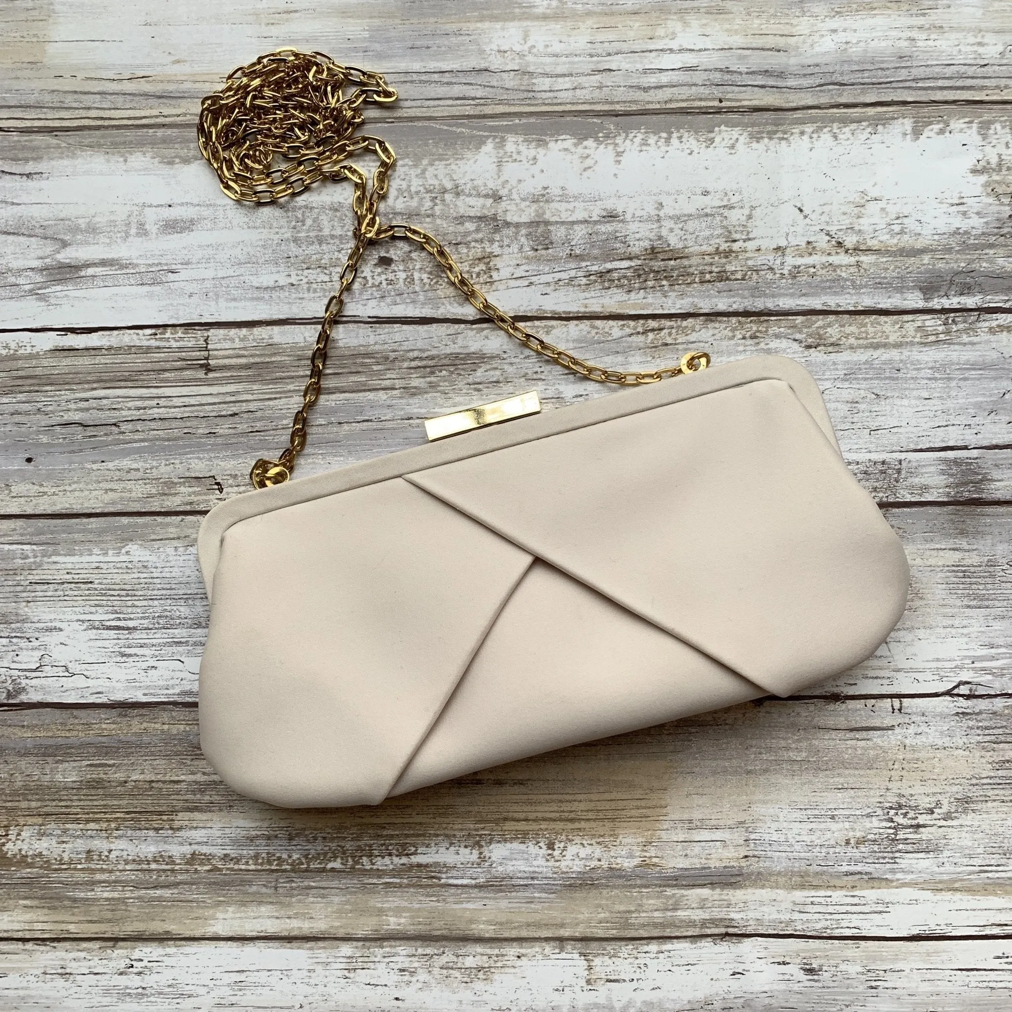 1980s Sophisticated Cream Clutch by La Regale. Perfect Neutral Evening Bag or Purse.