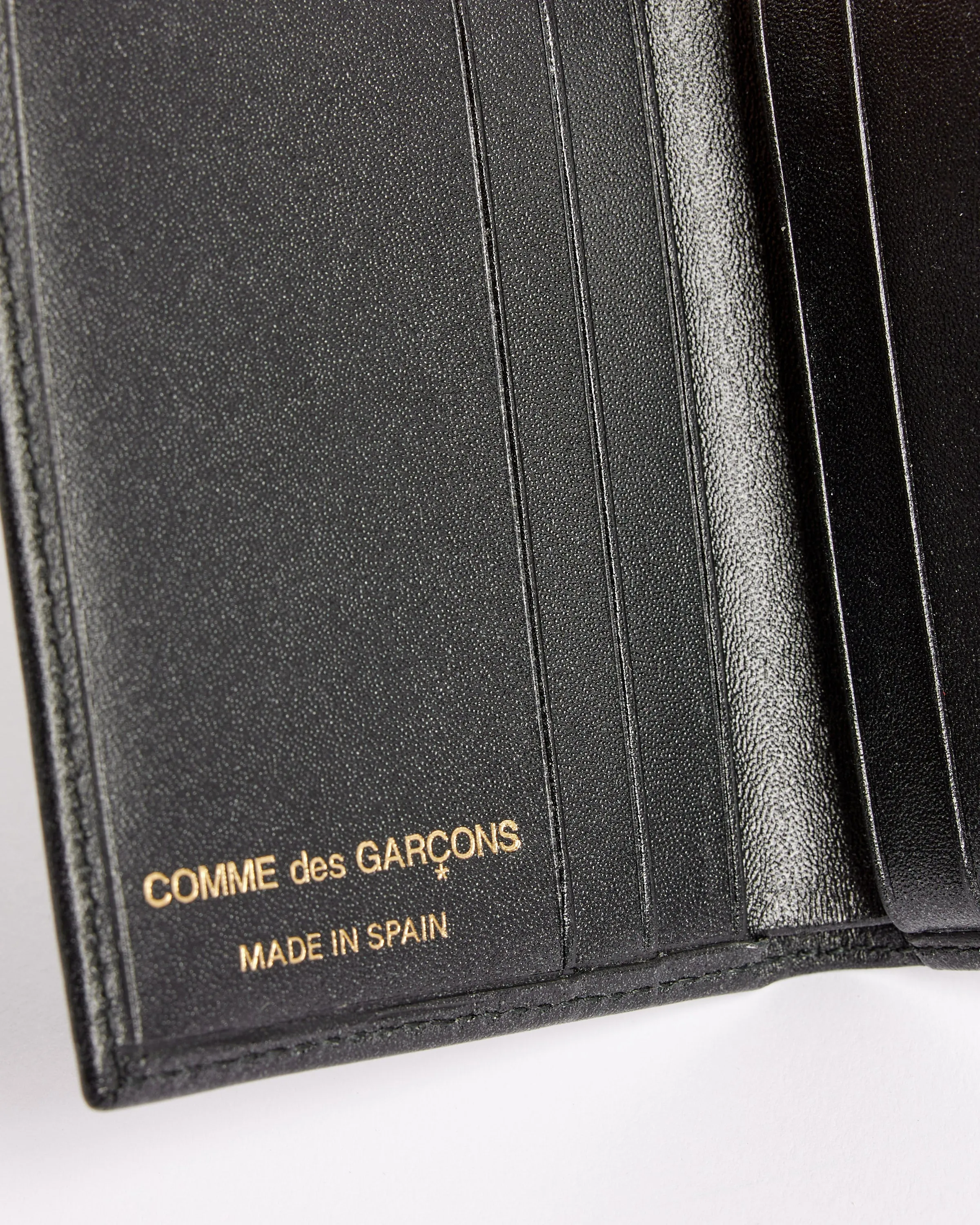 Classic Bifold Wallet in Black