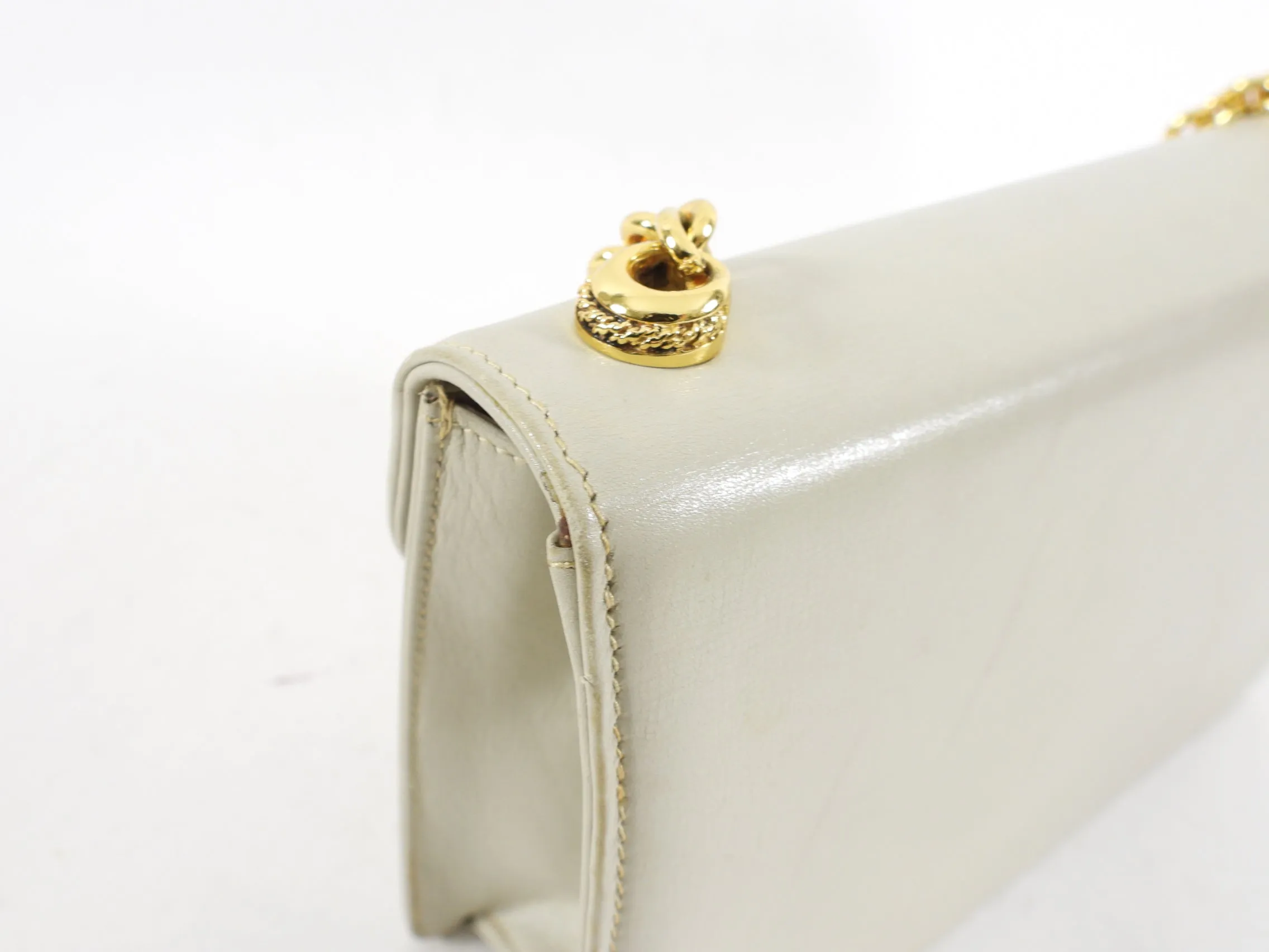 Gucci Vintage 1950's Small Light Grey Chain Bag