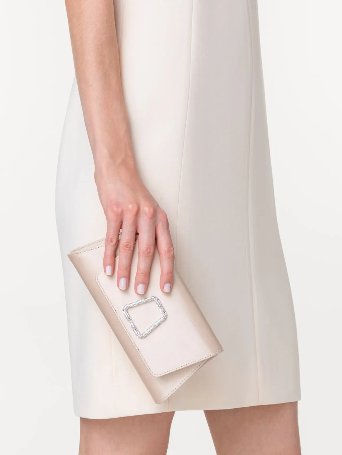 Mini Anouk clutch in Satin mit Kristalltrapez