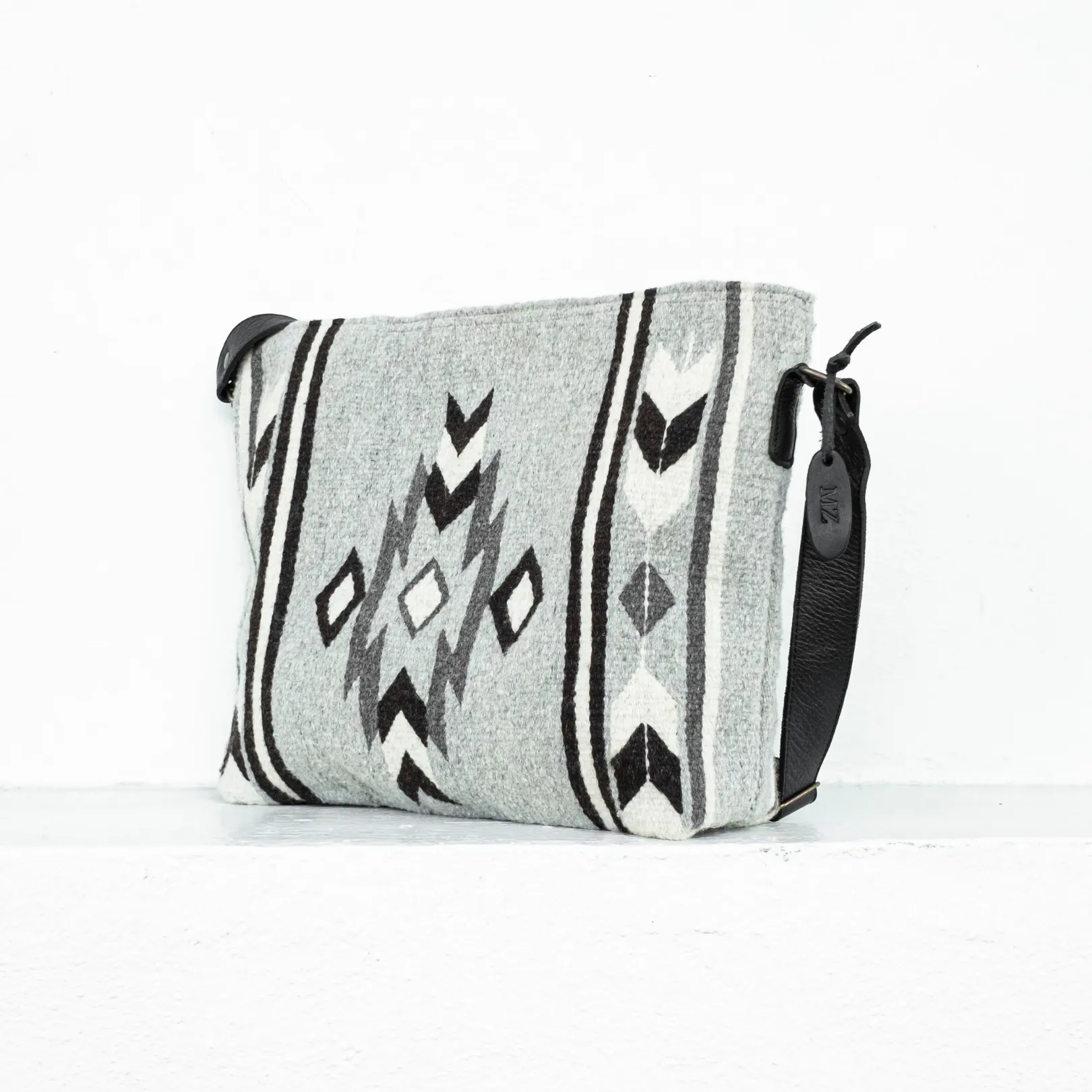 Sombra Shoulder Bag