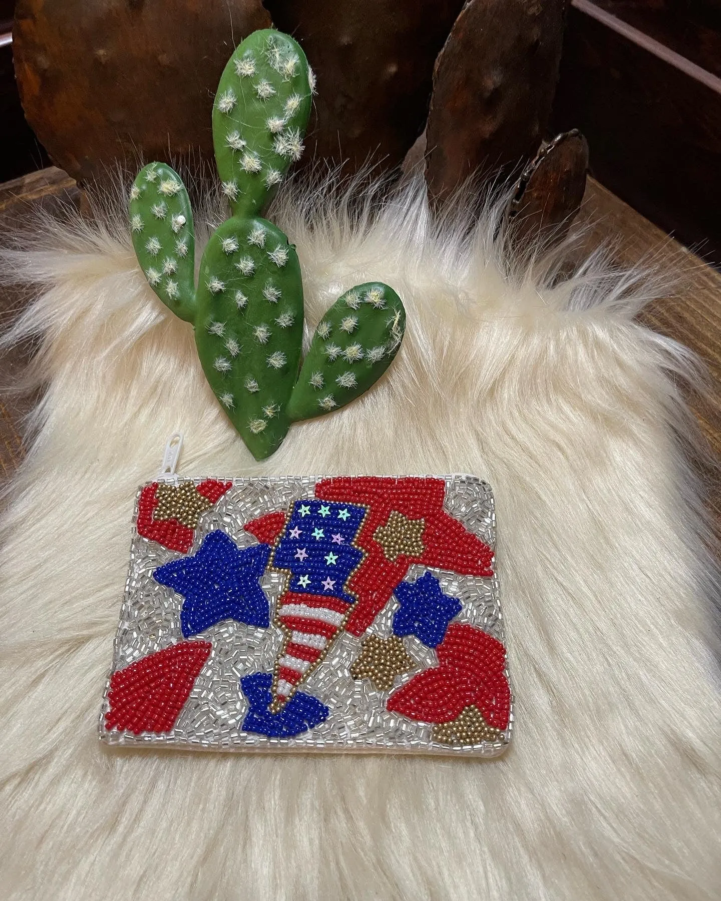 USA bolt beaded clutch