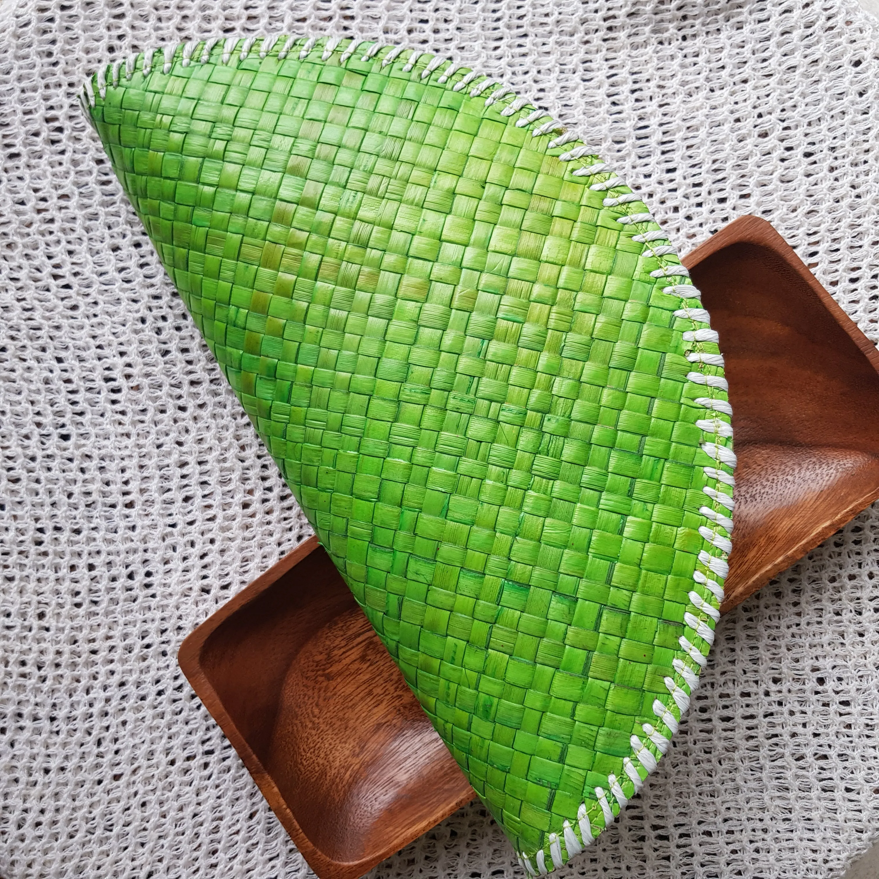 XL Empanada Clutch (Lime Green)